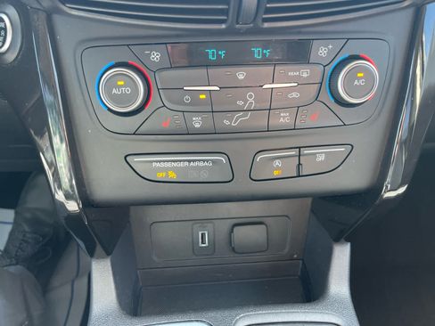 Used 2019 Ford Escape SE AWD/4WD image 17
