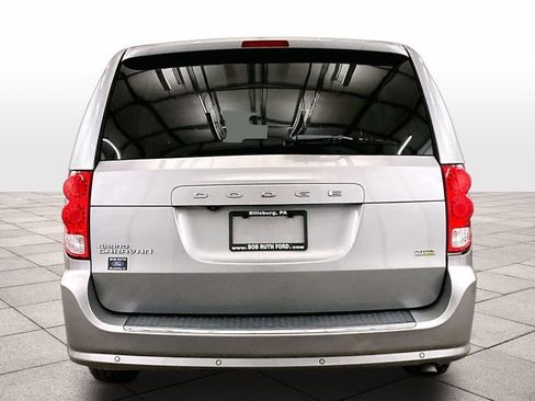 Used 2019 Dodge Grand Caravan SE w/ Rear Park Assist Package FWD image 5