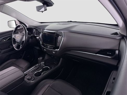 Used 2020 Chevrolet Traverse Premier image 25