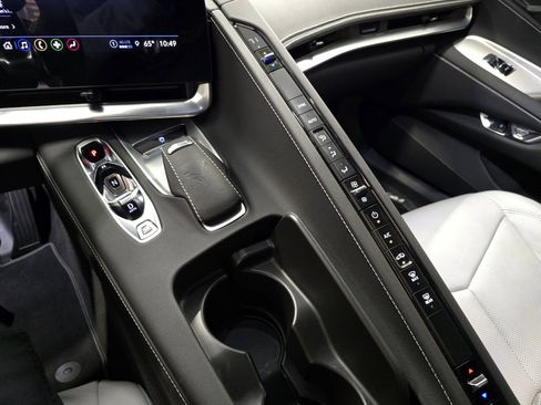 Used 2023 Chevrolet Corvette Stingray Convertible w/ Z51 Performance Package image 34