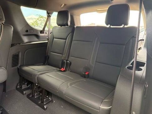 New 2026 Chevrolet Suburban Premier w/ Sun And Tow Package AWD/4WD image 37