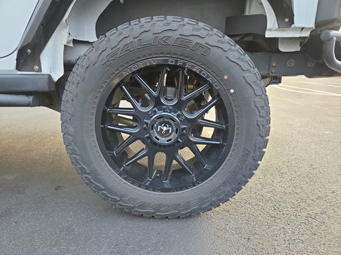 Used 2017 Jeep Wrangler Willys Wheeler image 10