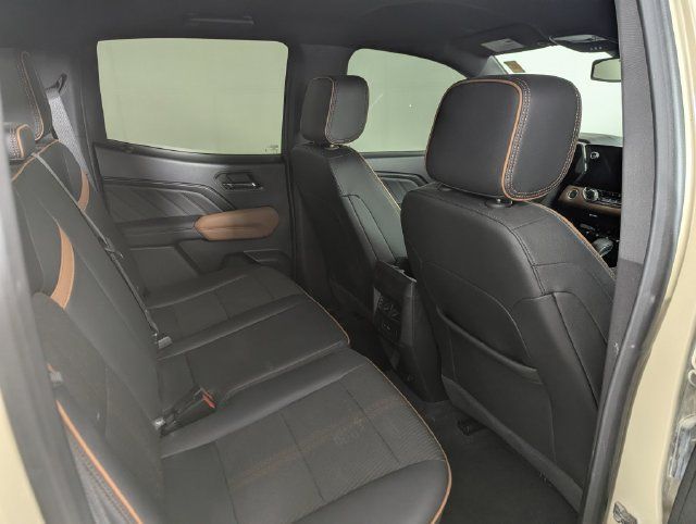 Used 2024 GMC Canyon AT4 AWD/4WD image 18