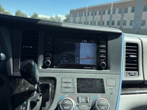 Used 2019 Toyota Sienna XLE Premium AWD/4WD image 13