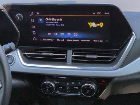 Used 2024 Chevrolet Trax LT w/ Driver Confidence Package FWD image 18