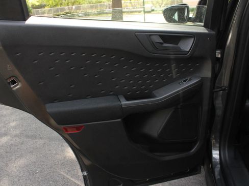 Used 2020 Ford Escape S AWD/4WD image 21