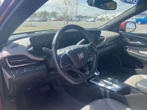 Used 2024 Buick Envista Avenir image 11