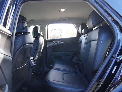 Used 2025 Kia Sportage EX image 33