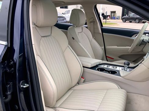 Used 2026 Genesis G70 2.5T Prestige image 8