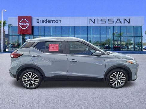 Used 2023 Nissan Kicks SV FWD image 4