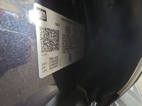 Certified 2023 Chevrolet Suburban Premier AWD/4WD image 38