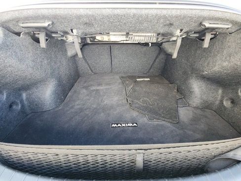 Used 2019 Nissan Maxima SR w/ Premium Package image 7