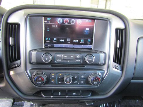 Used 2018 Chevrolet Silverado 1500 LT w/ Texas Edition RWD image 16