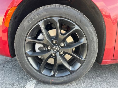 New 2026 Chrysler Pacifica Limited image 10