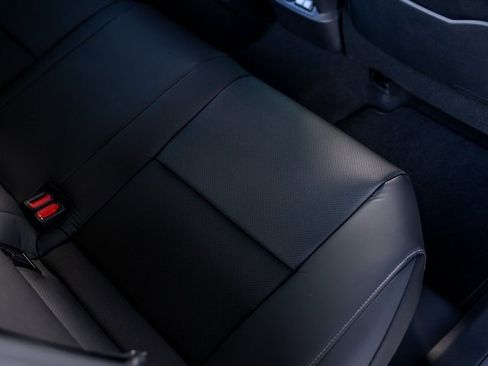 Used 2025 Lexus ES 300h w/ Premium Package image 36