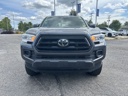 Used 2021 Toyota Tacoma SR AWD/4WD image 9