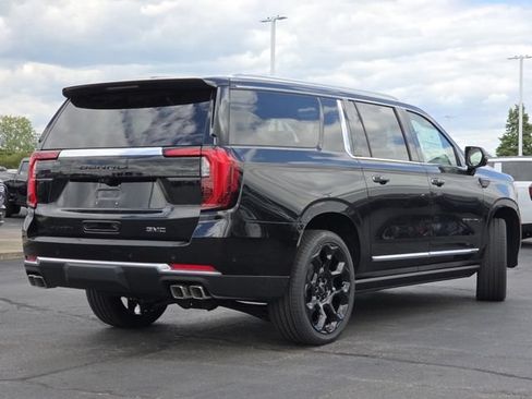 New 2026 GMC Yukon XL Denali w/ Denali Reserve Package AWD/4WD image 28