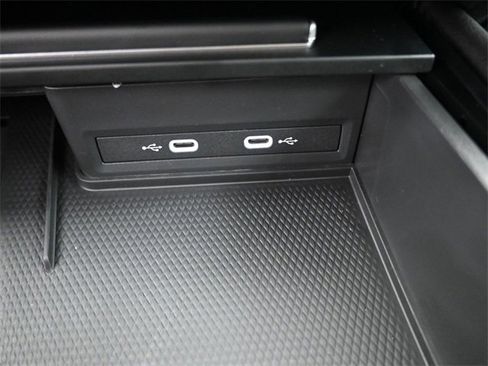 New 2026 Volkswagen Atlas Cross Sport SE image 9