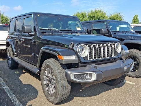 New 2025 Jeep Wrangler Sahara image 3