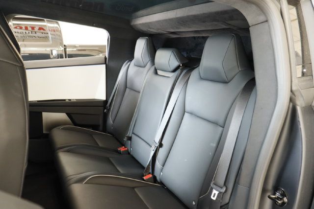 Used 2024 Tesla Cybertruck AWD Crew Cab image 32
