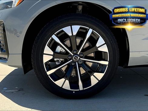 New 2026 Volvo XC60 B5 Plus w/ Protection Package Premier AWD/4WD image 25