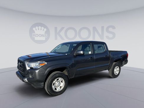 Used 2017 Toyota Tacoma SR w/ Tow Package image 1
