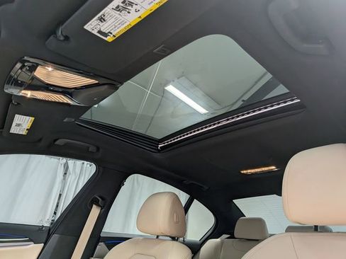 Used 2018 BMW 530i xDrive image 13