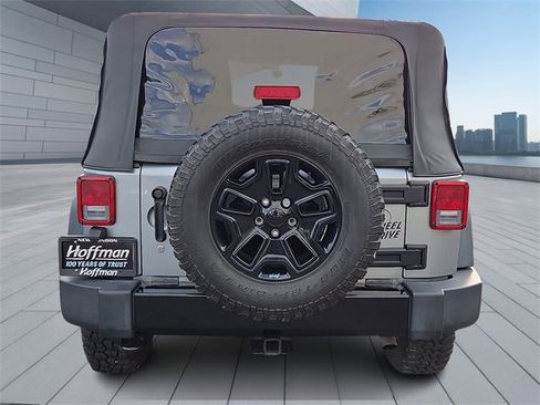Used 2016 Jeep Wrangler Sport image 5