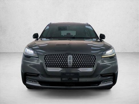 Used 2020 Lincoln Aviator Reserve AWD/4WD image 2