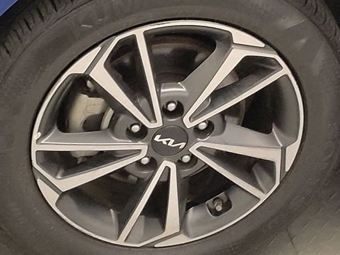 Used 2023 Kia Forte LXS FWD image 31