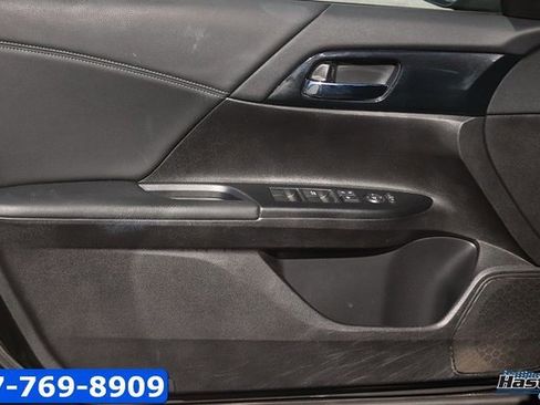 Used 2015 Honda Accord Sport image 10