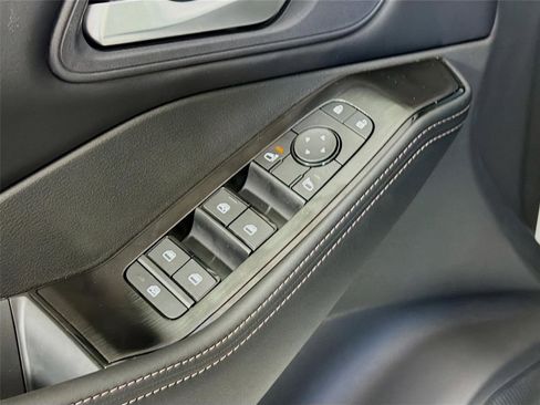 New 2026 Nissan Rogue SV FWD image 18