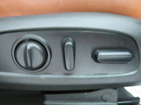 Used 2018 Chevrolet Traverse High Country image 42