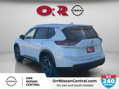 New 2026 Nissan Rogue SV w/ SV Premium Package FWD image 7
