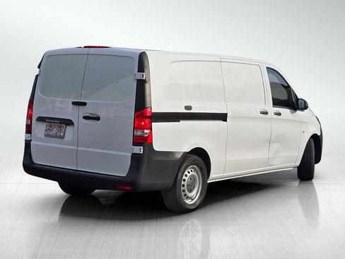 Used 2023 Mercedes-Benz Metris image 4