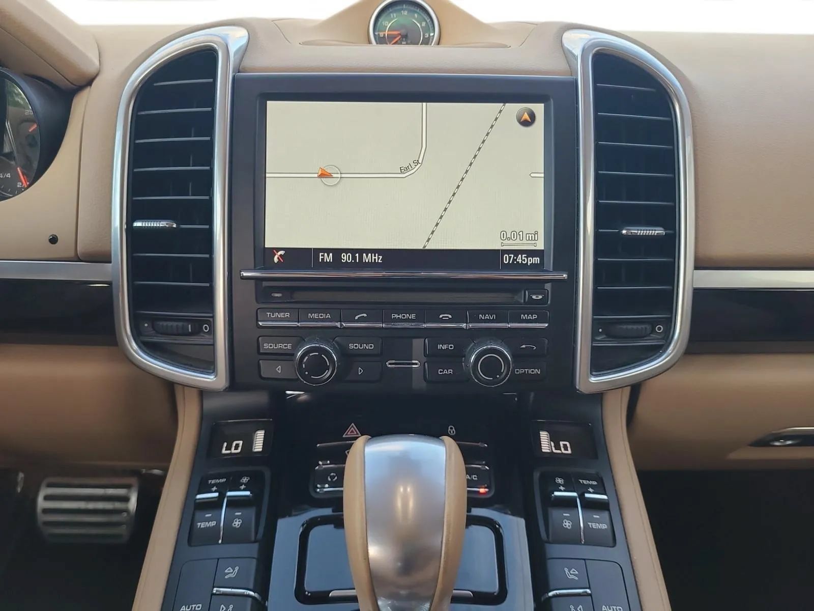 Used 2013 Porsche Cayenne S AWD/4WD image 14