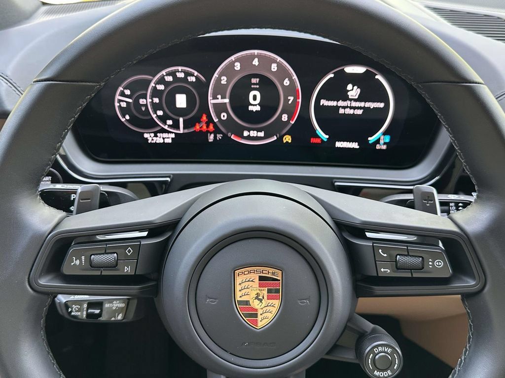 Certified 2026 Porsche Cayenne AWD/4WD image 20