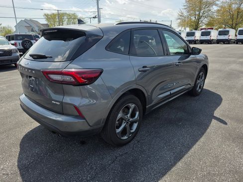Certified 2024 Ford Escape ST-Line w/ Tech Pack #1 AWD/4WD image 5