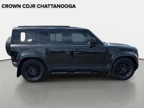 Used 2022 Land Rover Defender 110 S image 4