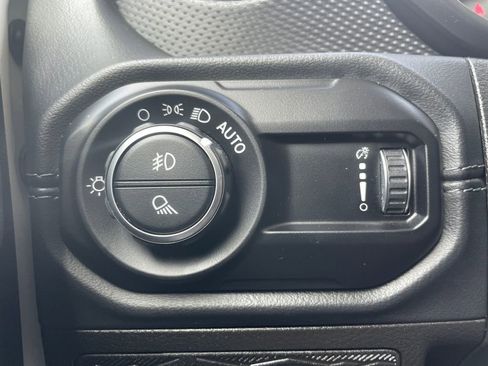 Used 2024 Jeep Gladiator Mojave w/ Convenience Group image 27