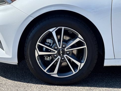 Used 2022 Kia Forte LXS FWD image 24