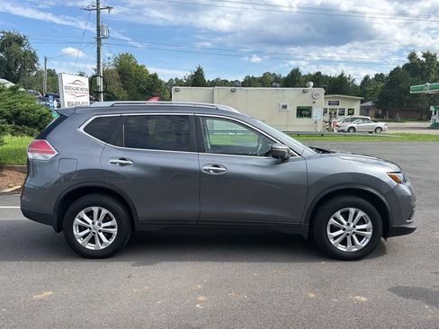 Used 2014 Nissan Rogue SV w/ SV Premium Package AWD/4WD image 8