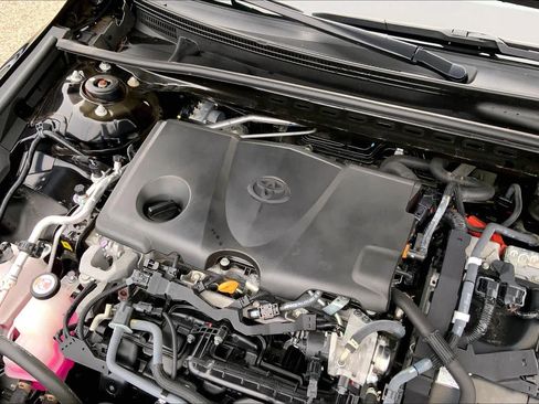 Used 2023 Toyota Camry LE image 32