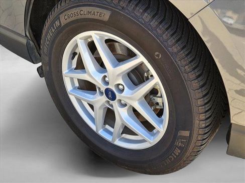 Used 2022 Ford Edge SEL w/ Convenience Package image 11