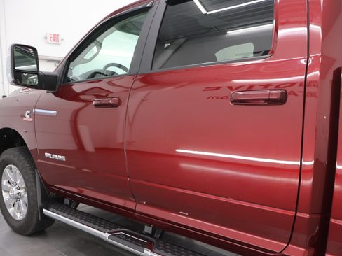 Used 2024 RAM 2500 Laramie AWD/4WD image 34
