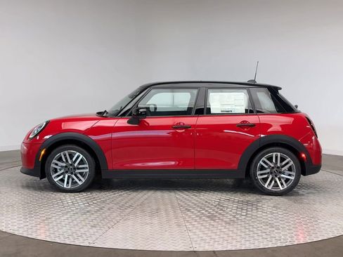 New 2026 MINI Cooper 4-Door Hardtop image 5