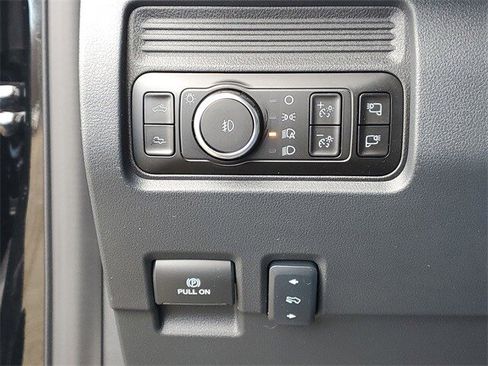 New 2026 Ford F350 Platinum w/ FX4 Off-Road Package image 18