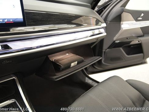 Used 2023 BMW 740i RWD image 38