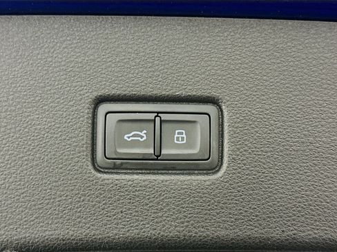 Used 2022 Audi SQ5 Premium Plus w/ Premium Plus Package image 32