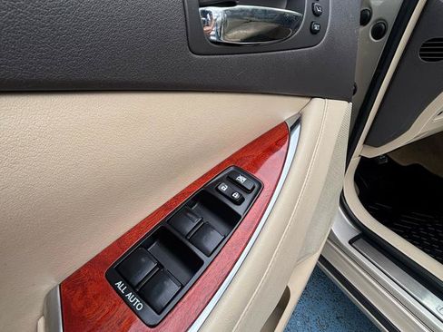 Used 2011 Lexus ES 350 FWD image 16
